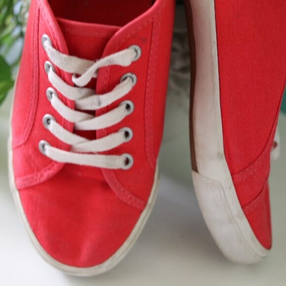Old Navy Retro-Vintage Lace-Up Canvas Sneakers - Red, Size 7 - Picture 6 of 14